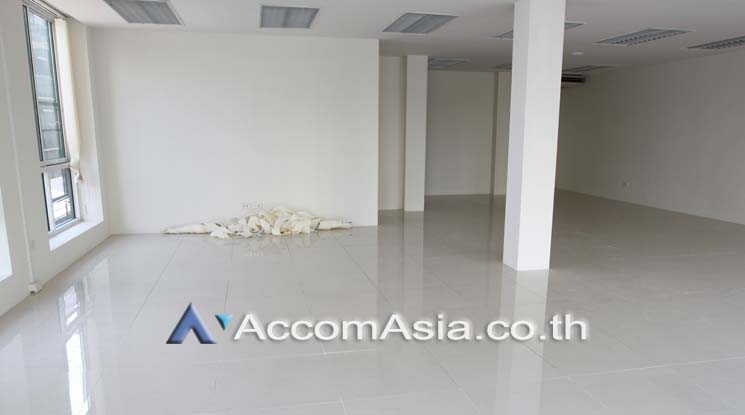 11  Office Space For Rent in Sukhumvit ,Bangkok BTS Phrom Phong AA17079